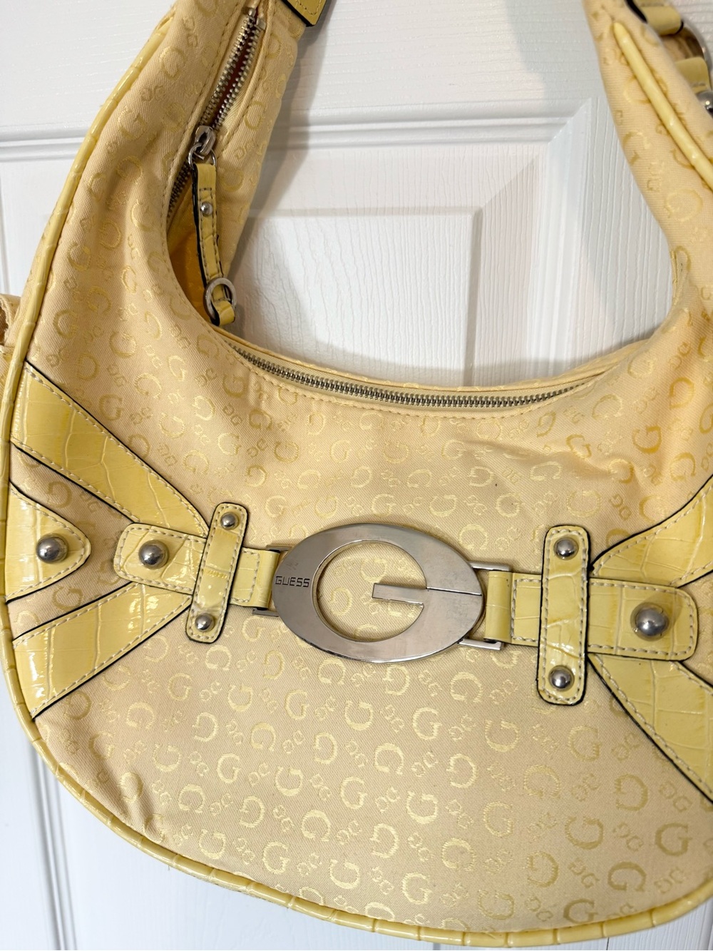 Deadstock Vintage Y2K GUESS Yellow Monogram Hobo Bag NWT - Picture 2 of 15